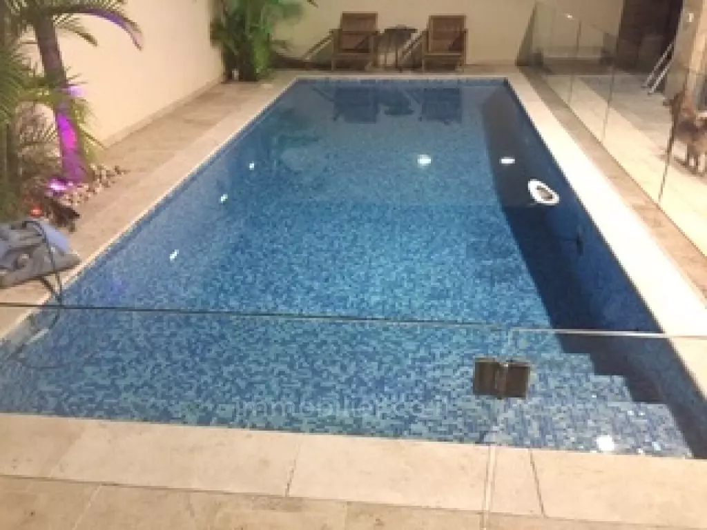 ¡Oportunidad del momento! Magnífica villa contemporánea en venta