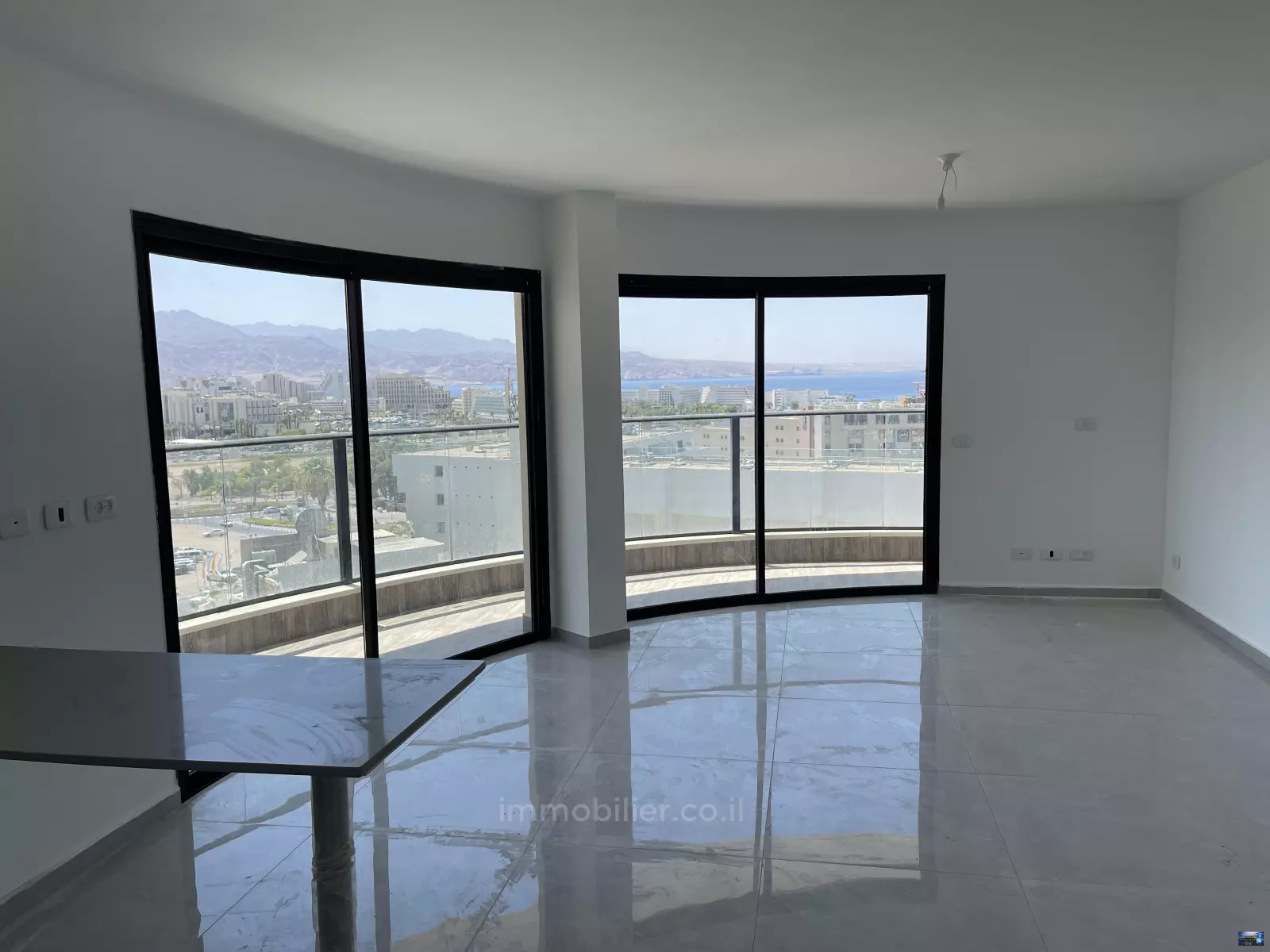 ¡No se lo puede perder!,agradable,En el centro,con terraza,Balcón con vista al mar,Departamento bonito,bien arreglado,Buena ubicación,Buen negocio,Buena orientación,tranquilo,luminoso,En una calle tranquila,en un hermoso edificio,en un edificio nuevo,Lugar tranquilo,Piso alto con vista,excelente estado,Espléndido,nuevo,Cerca del mar,Proyecto de calidad,Vista al mar