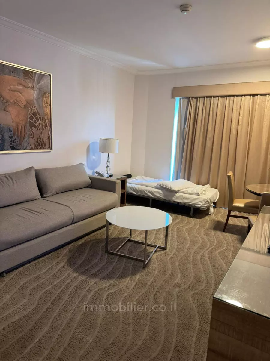 ¡No se lo puede perder!,agradable,En el centro,Balcón con vista al mar,Departamento bonito,bien arreglado,Buena ubicación,Buen negocio,Buena oportunidad,Buena orientación,tranquilo,luminoso,en un hermoso edificio,En buen estado,Lugar tranquilo,Totalmente amueblado,Piso alto con vista,Grande,Estándares altos,excelente estado,Lujoso,Espléndido,Cerca del mar,Proyecto de calidad,Vista al mar