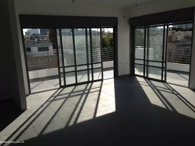 Mini penthouse con terraza Gordon Ben Gurion