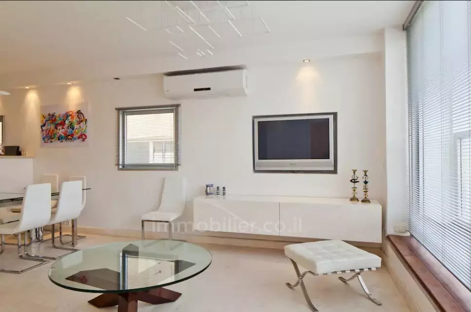 Sublime apartamento 3 habitaciones + balcón / ascensor