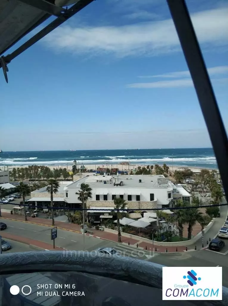 con terraza,Buena ubicación,Vista al mar,Departamento bonito,Espléndido