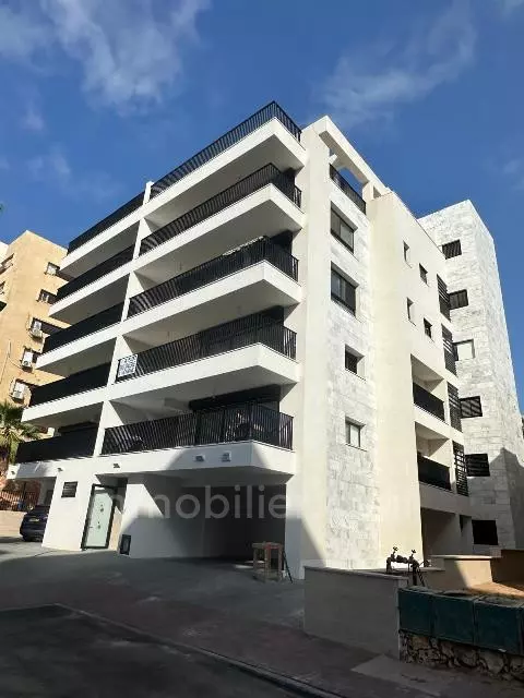 ¡No se lo puede perder!,con terraza,Departamento bonito,bien arreglado,Buena ubicación,en un hermoso edificio,en un edificio nuevo,Grande,nuevo,Cerca del mar,espacioso