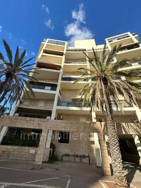 ¡No se lo puede perder!,con terraza,Departamento bonito,bien arreglado,Buena ubicación,en un hermoso edificio,Grande,Estándares altos,excelente estado,Espléndido,espacioso
