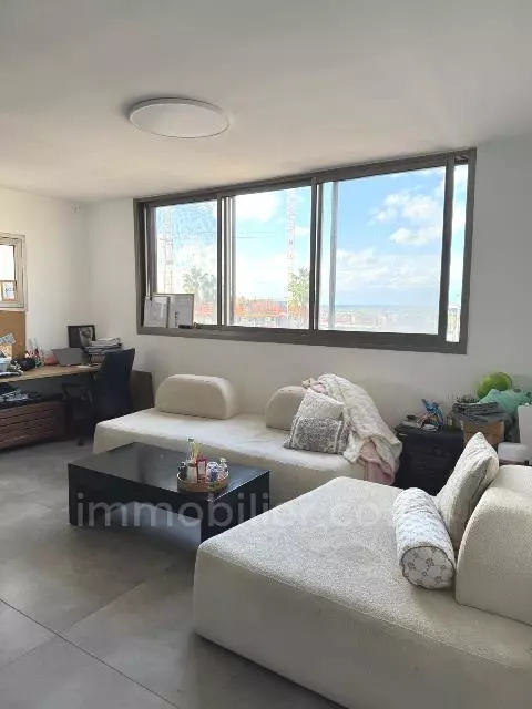 agradable,En el centro,Departamento bonito,bien arreglado,en un hermoso edificio,Lugar tranquilo,Cerca del mar,espacioso,Vista al mar