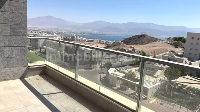¡No se lo puede perder!,con terraza,Departamento bonito,bien arreglado,Buena ubicación,Buena oportunidad,En una calle tranquila,en un hermoso edificio,Cerca del mar,Vista al mar