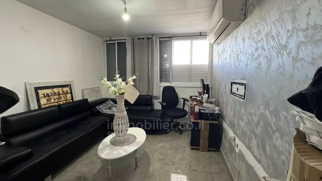 ¡Oportunidad única! Ideal inversión/pied-à-terre, espacioso 3 habitaciones en venta, Dalet, Ashdod