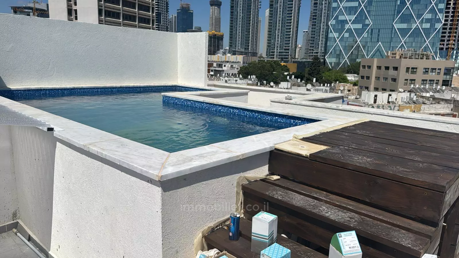 En el centro,con terraza,Departamento bonito,bien arreglado,Buena ubicación,en un hermoso edificio,en un edificio nuevo,Espléndido,nuevo