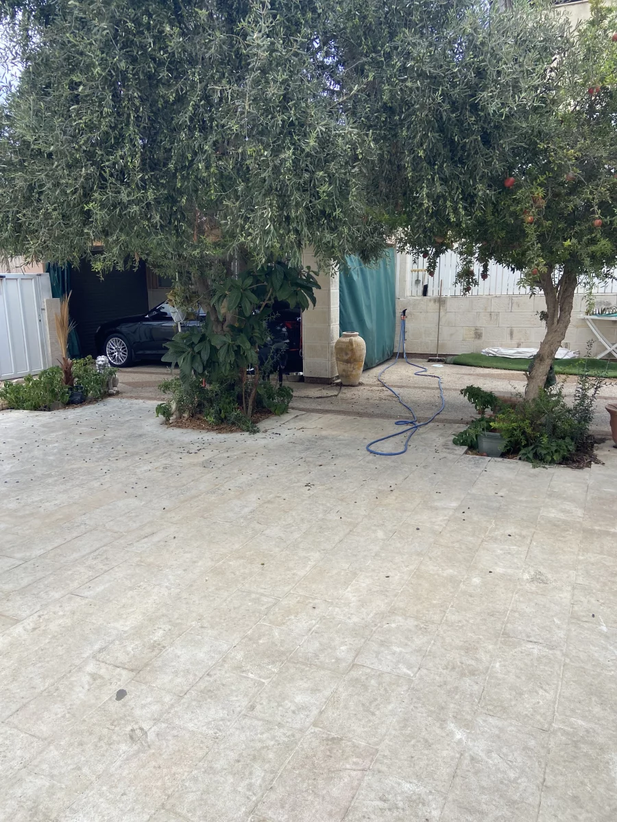 Excelente oportunidade a não perder! Grande casa de 6 divisões à venda, Gan Yavne