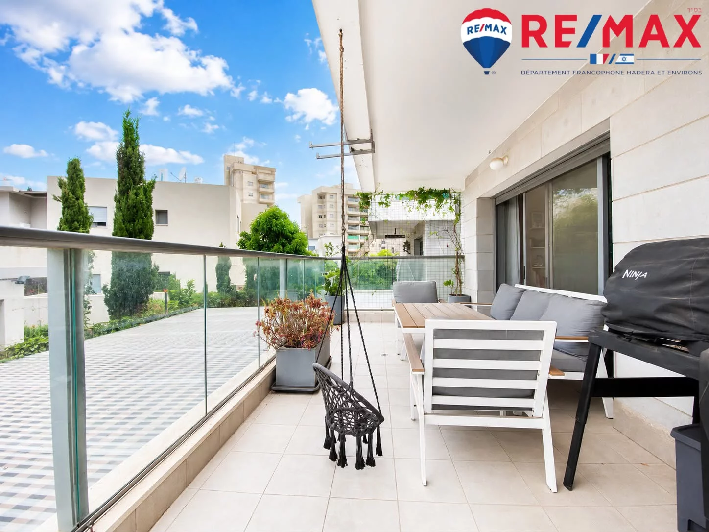 Gran apartamento familiar de 5 habitaciones con Sukkah en pleno corazón del barrio Park!