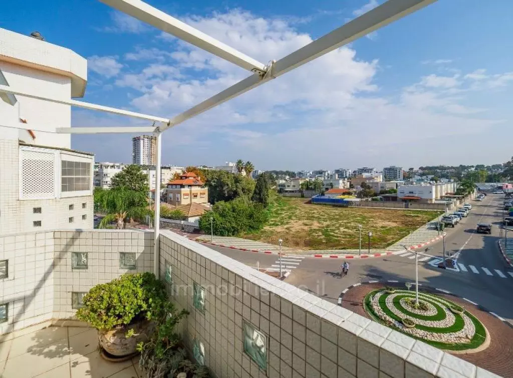 Dúplex 5 habitaciones en Ein Sara, Nahariya