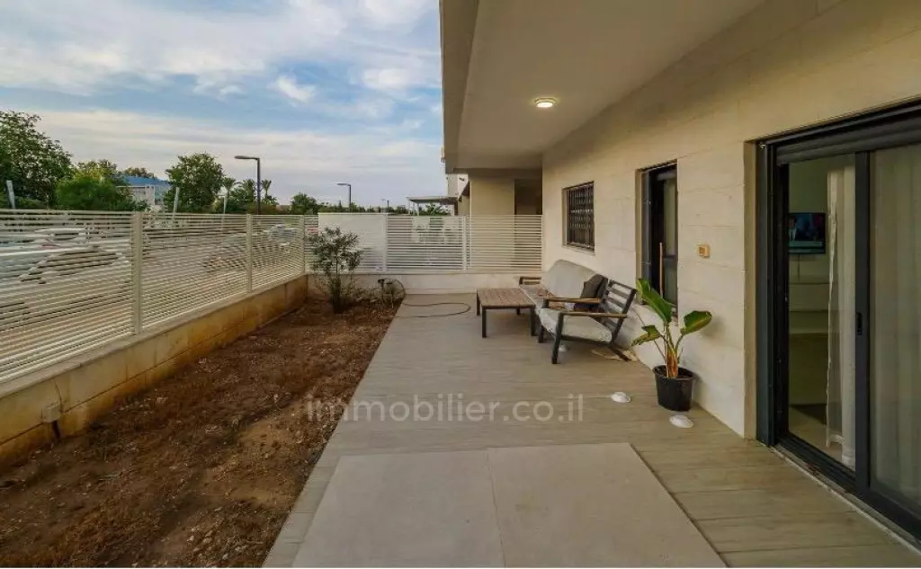 Planta baja con jardín