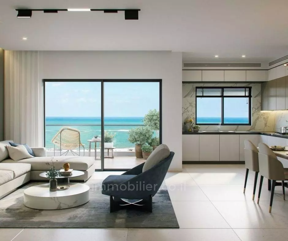 PROYECTO RESIDENCIAL EN PREVENTA - CENTRO DE LA CIUDAD DE NAHARIYA