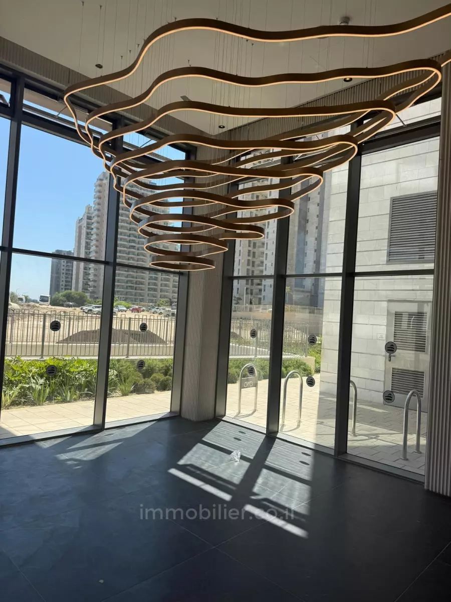 En la marina de Ashkelon frente al kanyon, proyecto Dimri Yama con hermosa vista