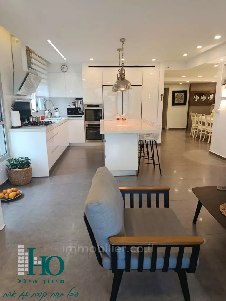 Barrio Agamim - Hermoso ático de 5 habitaciones con gran terraza