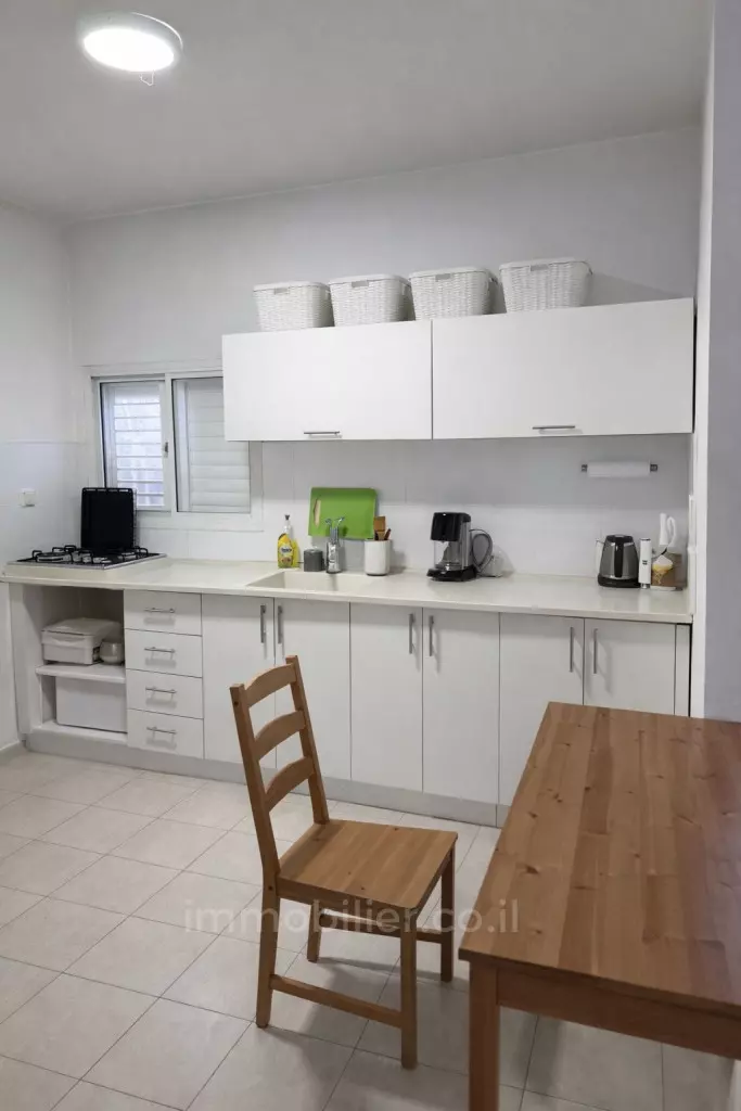 Apartamento con jardín en el barrio Lotan