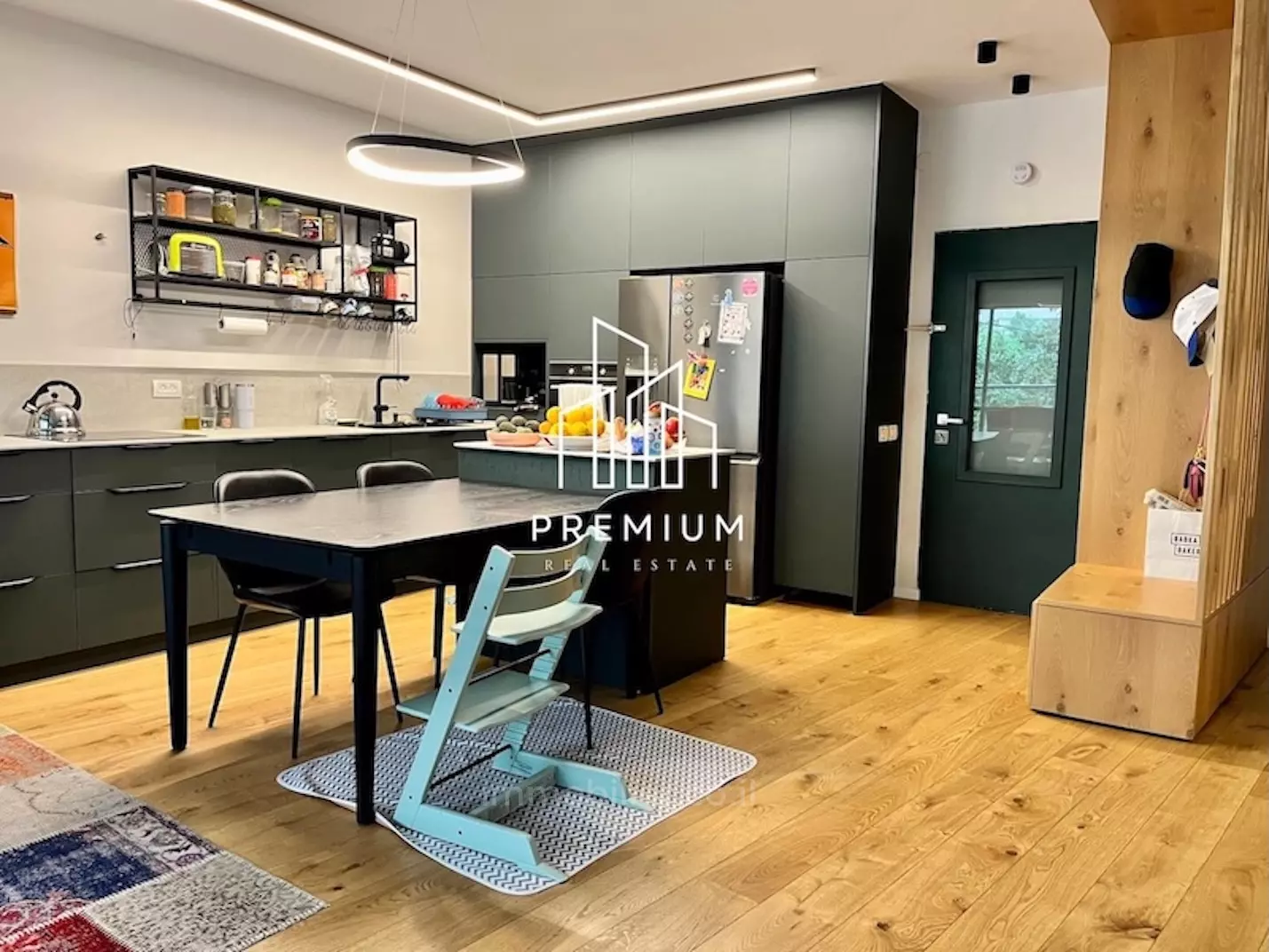 EN VENTA – AMPLIO APARTAMENTO DE 3 AMBIENTES EN EL BARRIO BOGRASHOV