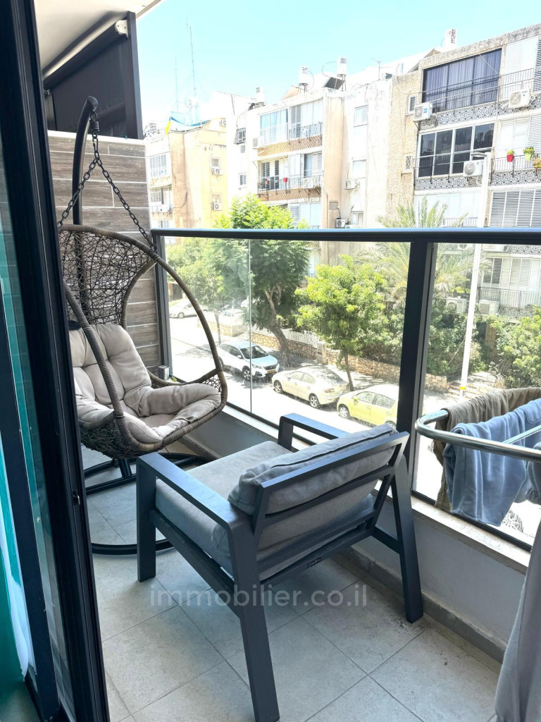 Magnífico apartamento renovado de 3 habitaciones – Barrio sur de Bat Yam