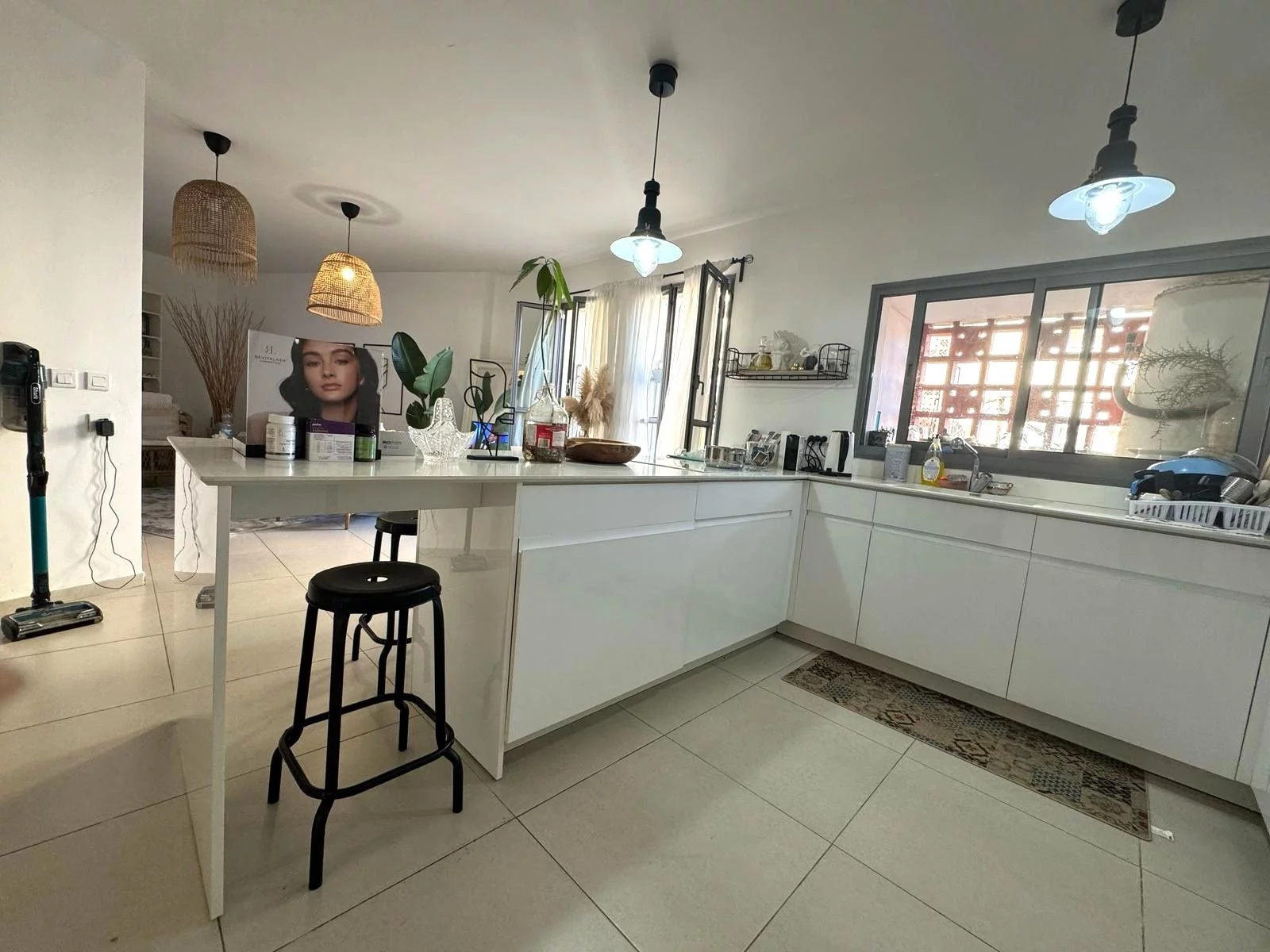 Luminoso apartamento de 3 habitaciones con parking en Jaffa Norte