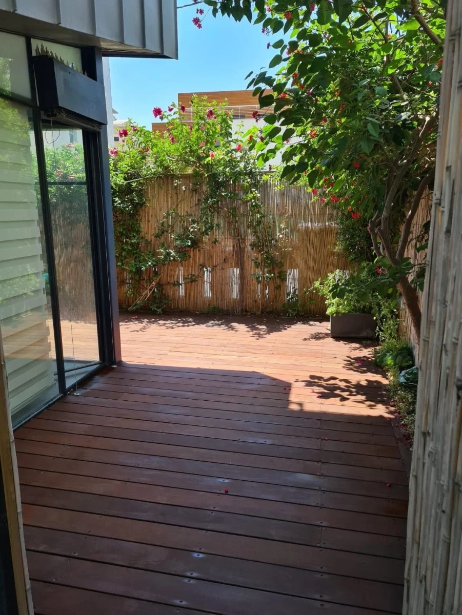 Appartement de 4 pièces avec jardin à Neve Tzedek